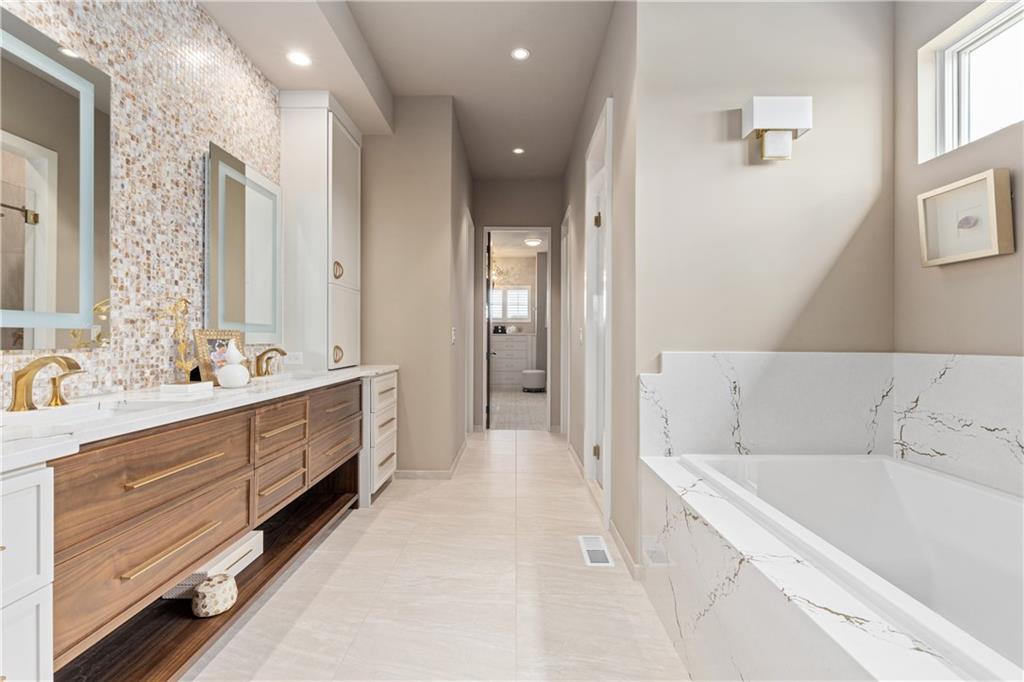 3407 NE 102nd Street