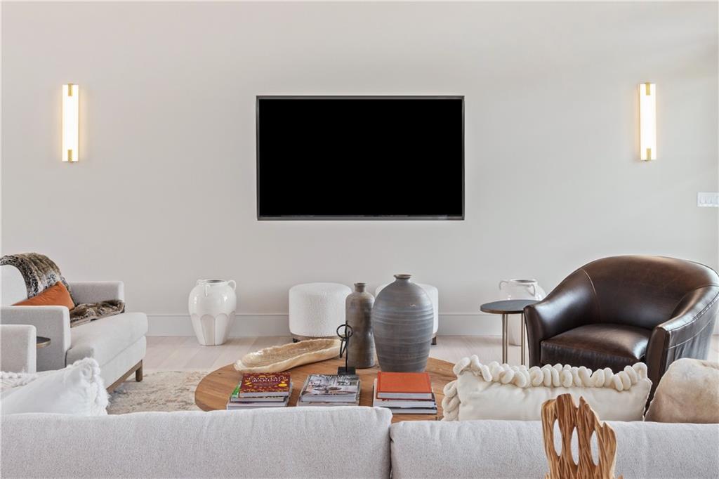 3407 NE 102nd Street