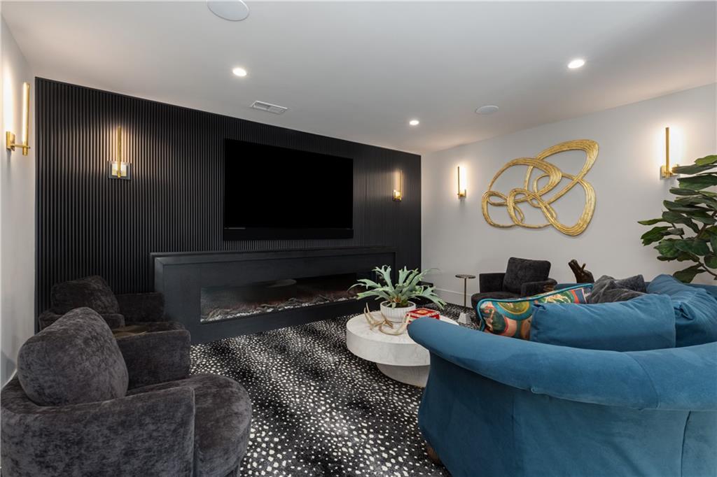 3407 NE 102nd Street