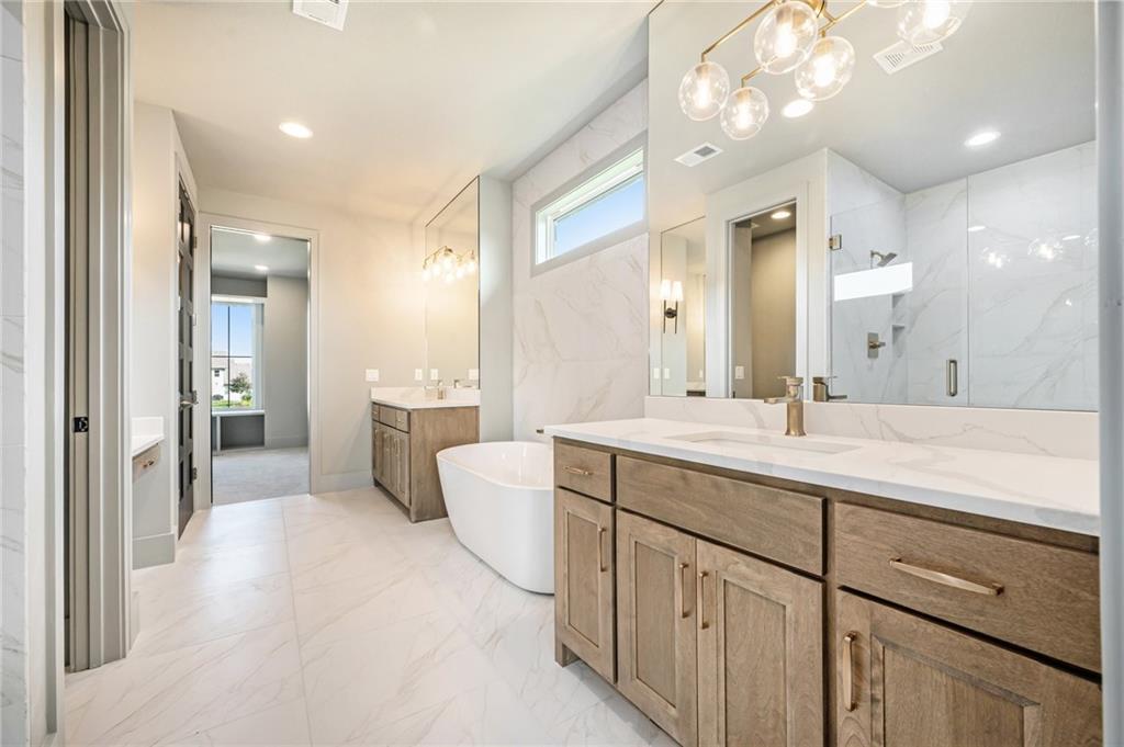 2821 NE 102nd Street