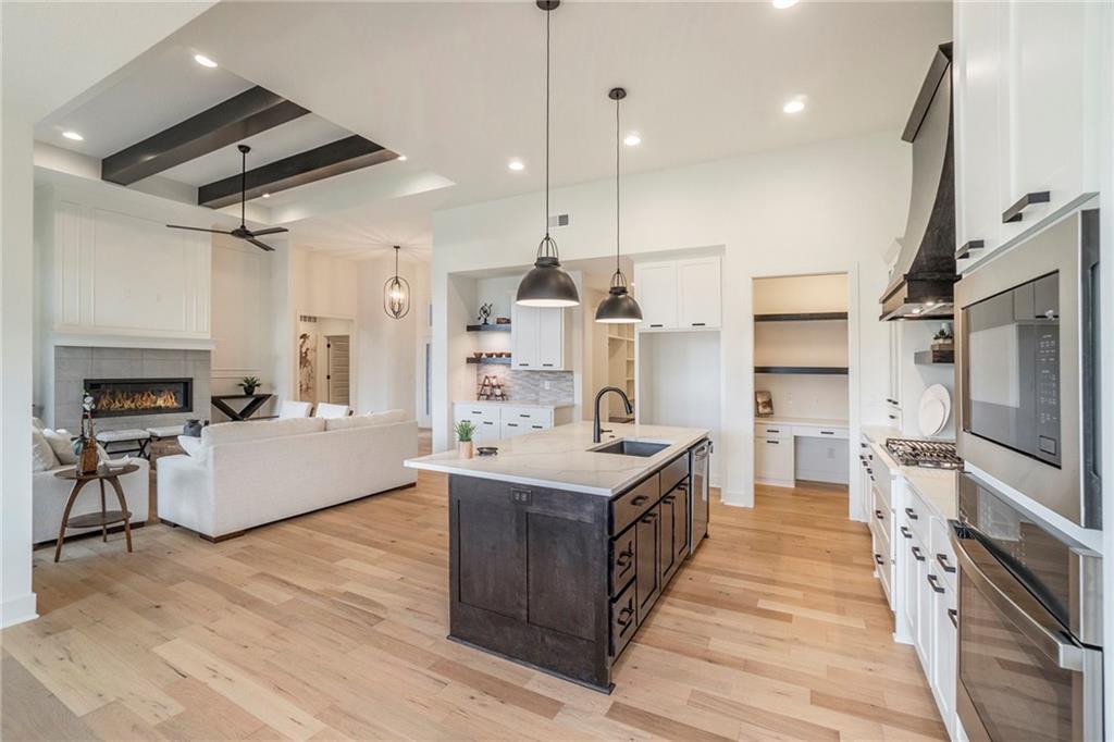 2810 NE 102nd Street