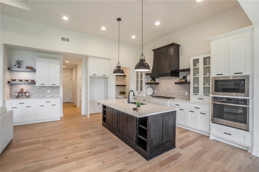 2810 NE 102nd Street