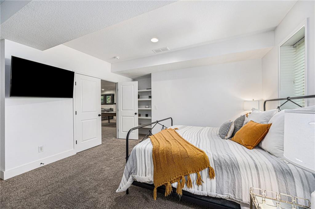 10606 N Euclid Avenue