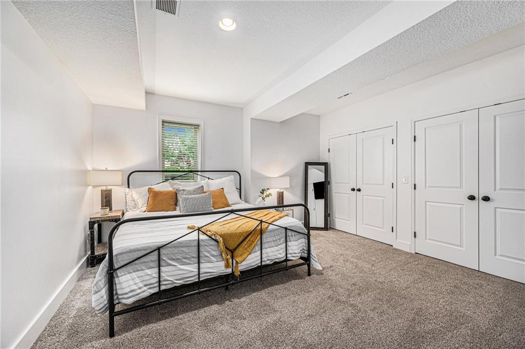 10606 N Euclid Avenue