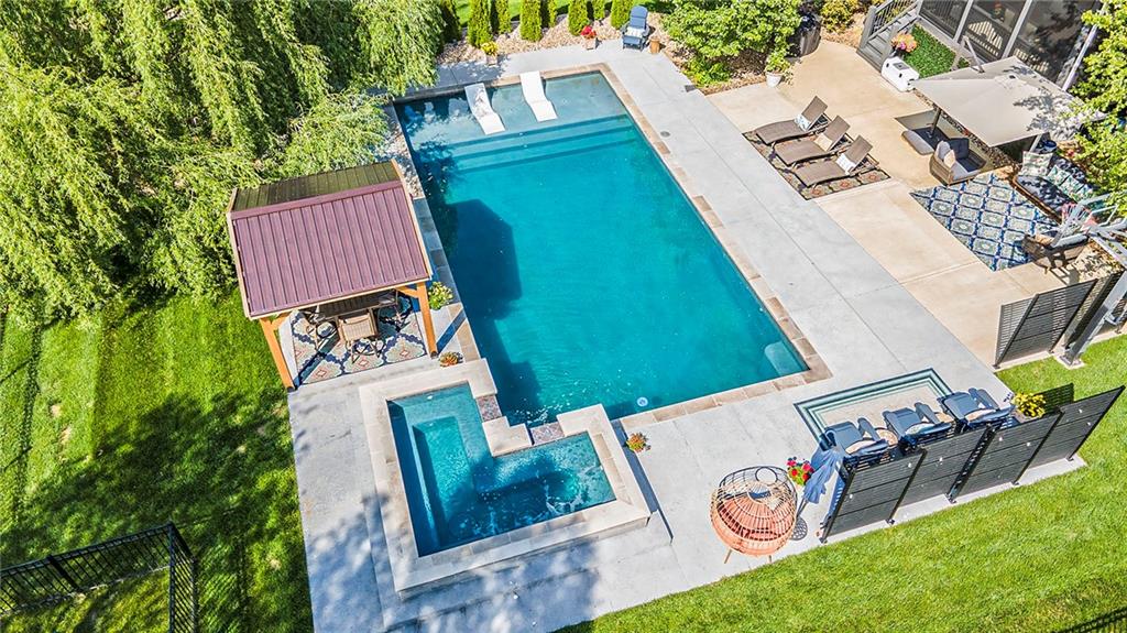 10606 N Euclid Avenue