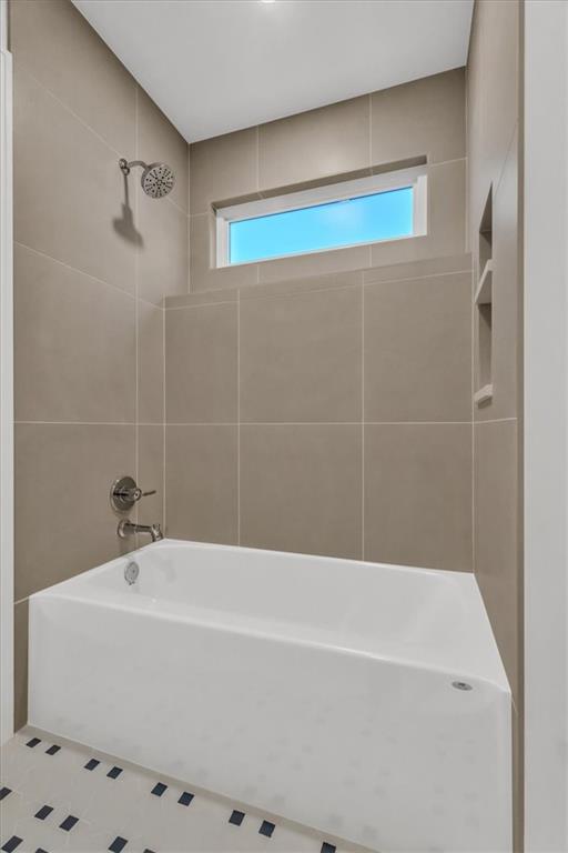 2911 NE 102nd Street