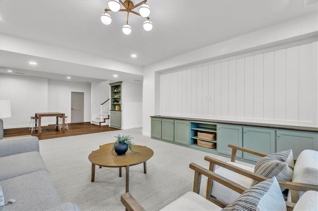 2911 NE 102nd Street