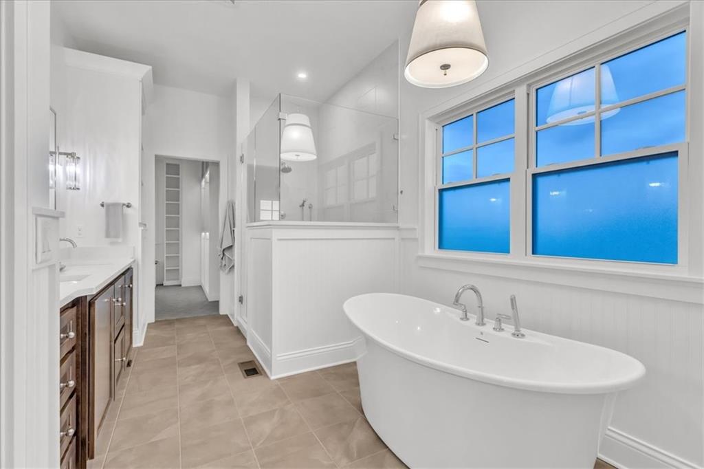 2911 NE 102nd Street