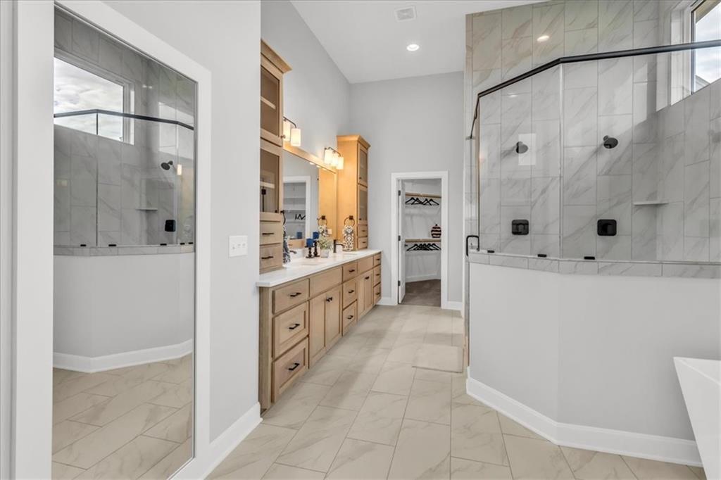 3208 NE 102nd Street