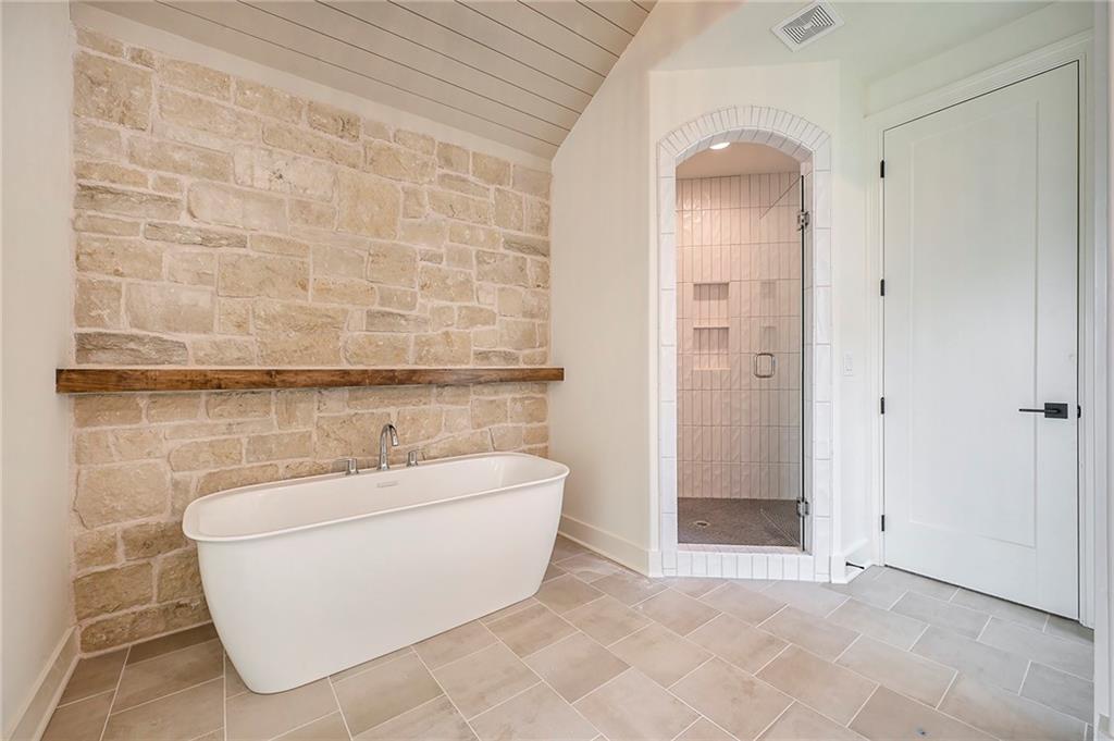 2817 NE 102nd Street