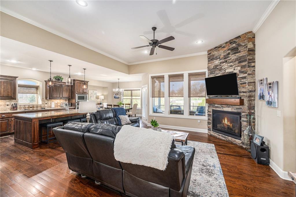 1905 NE 100th Terrace