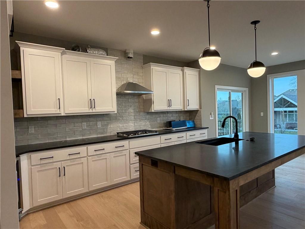 2806 NE 102nd Street