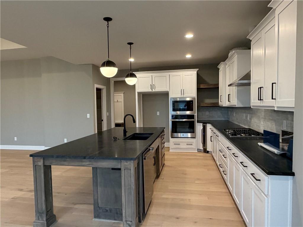 2806 NE 102nd Street