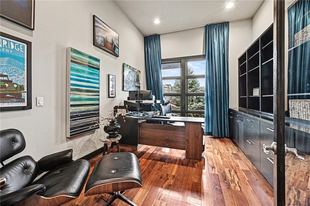 10258 N Kansas Avenue