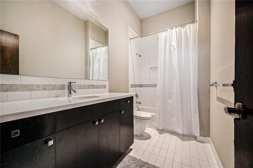 10258 N Kansas Avenue