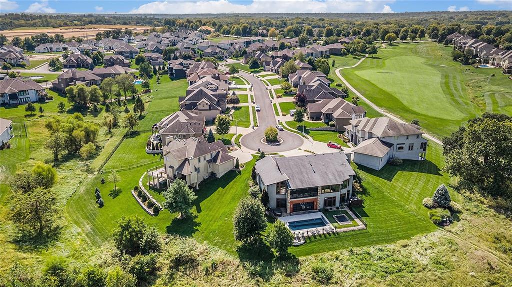 10258 N Kansas Avenue