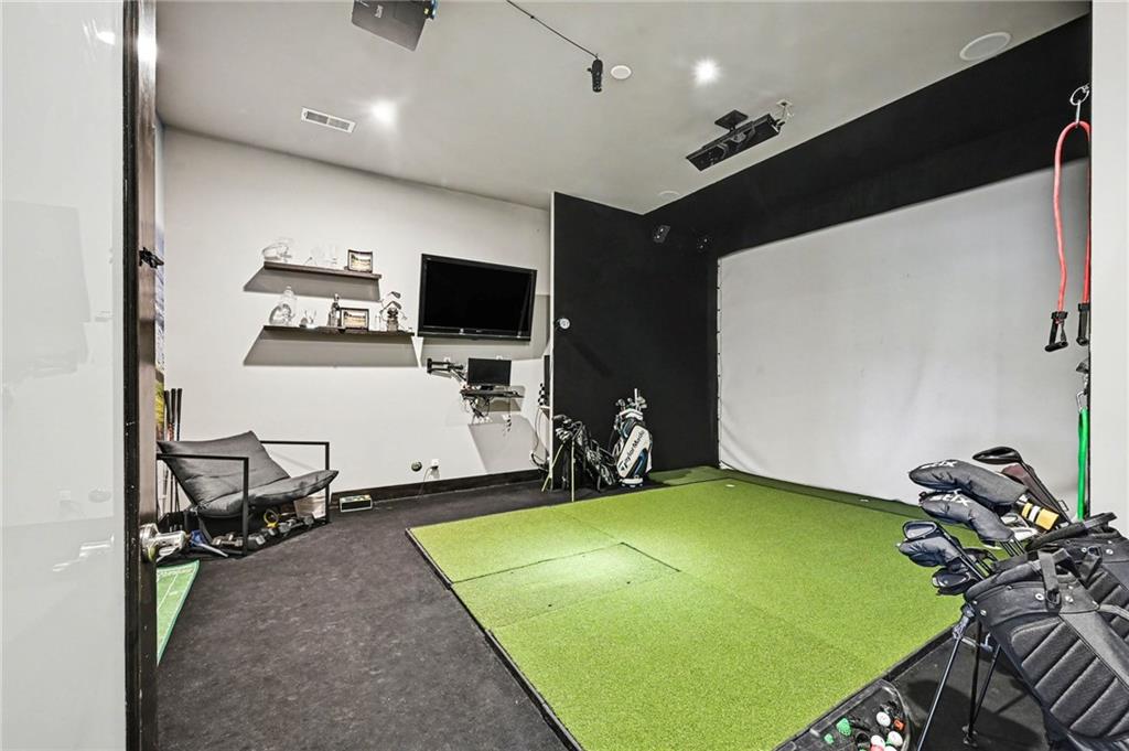 10258 N Kansas Avenue