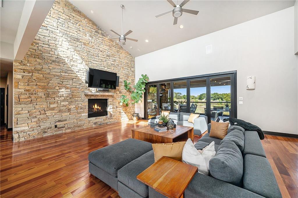 10258 N Kansas Avenue