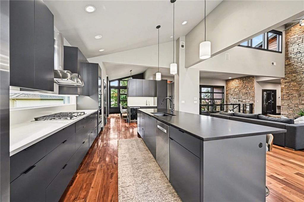 10258 N Kansas Avenue