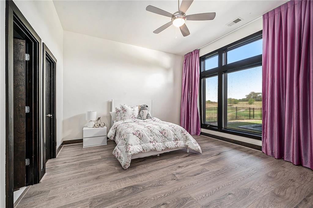 10258 N Kansas Avenue