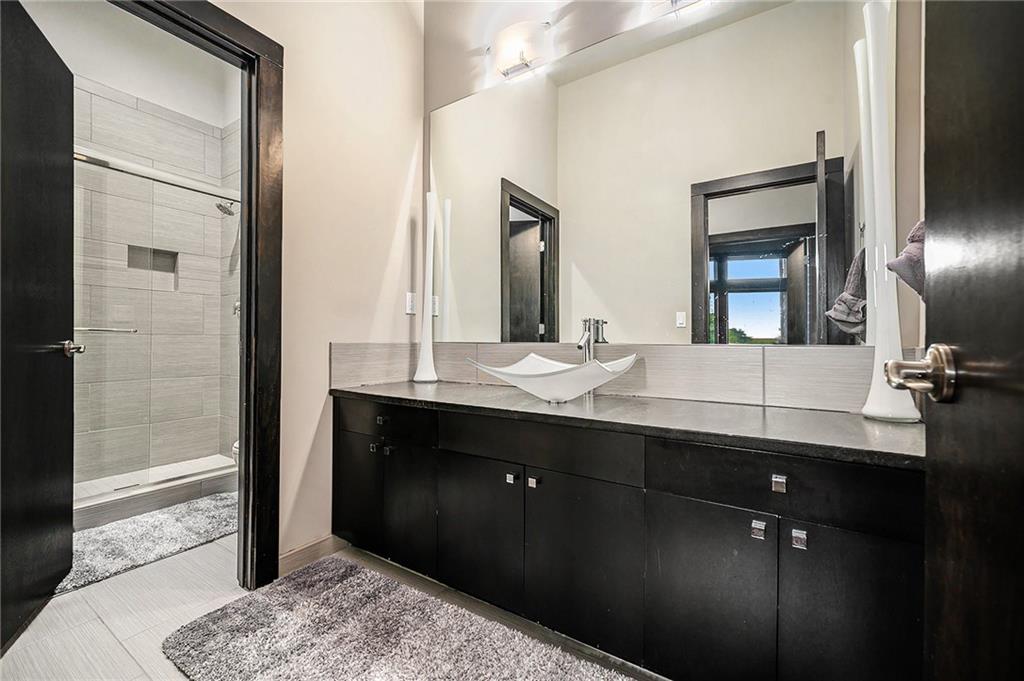 10258 N Kansas Avenue