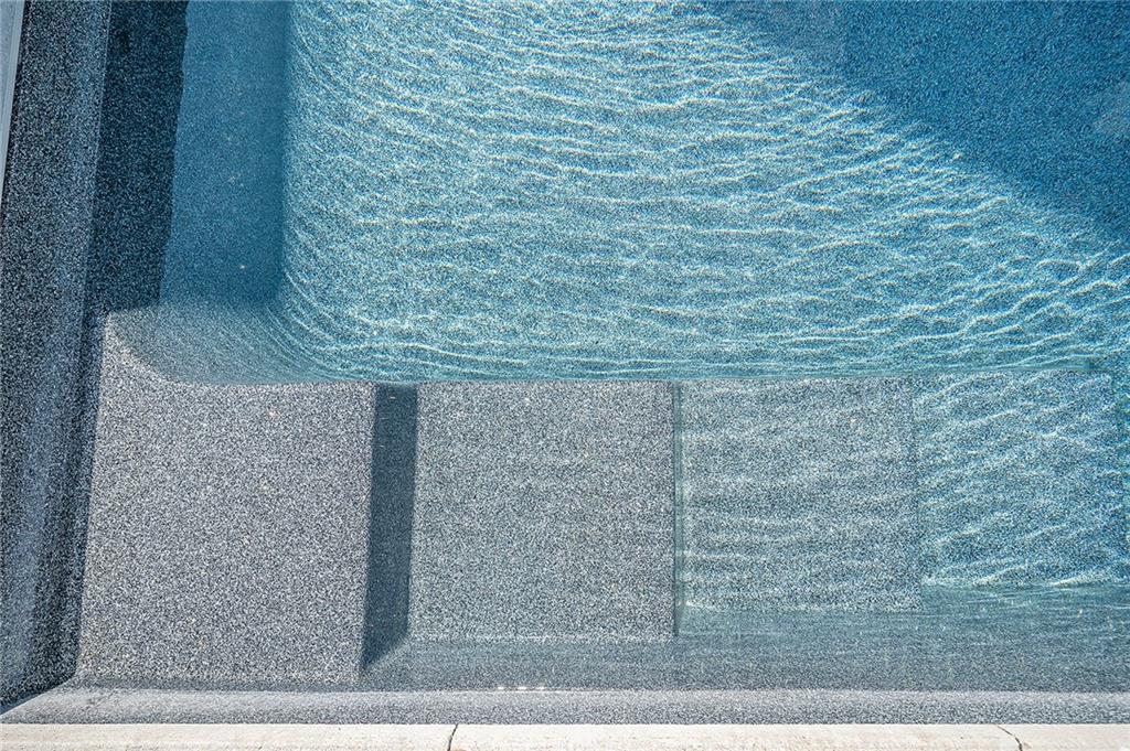 10258 N Kansas Avenue