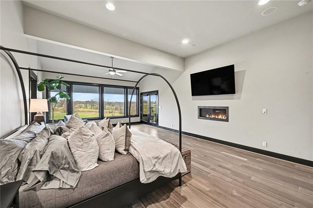 10258 N Kansas Avenue