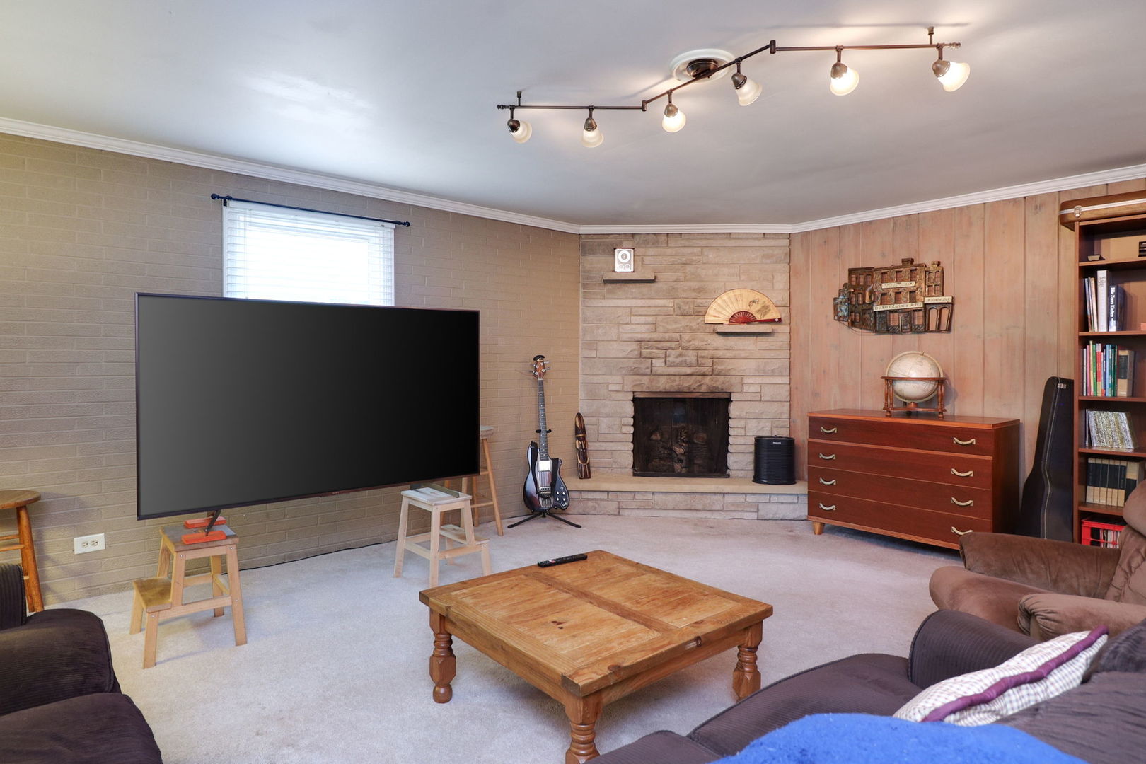 655 Melody Lane
