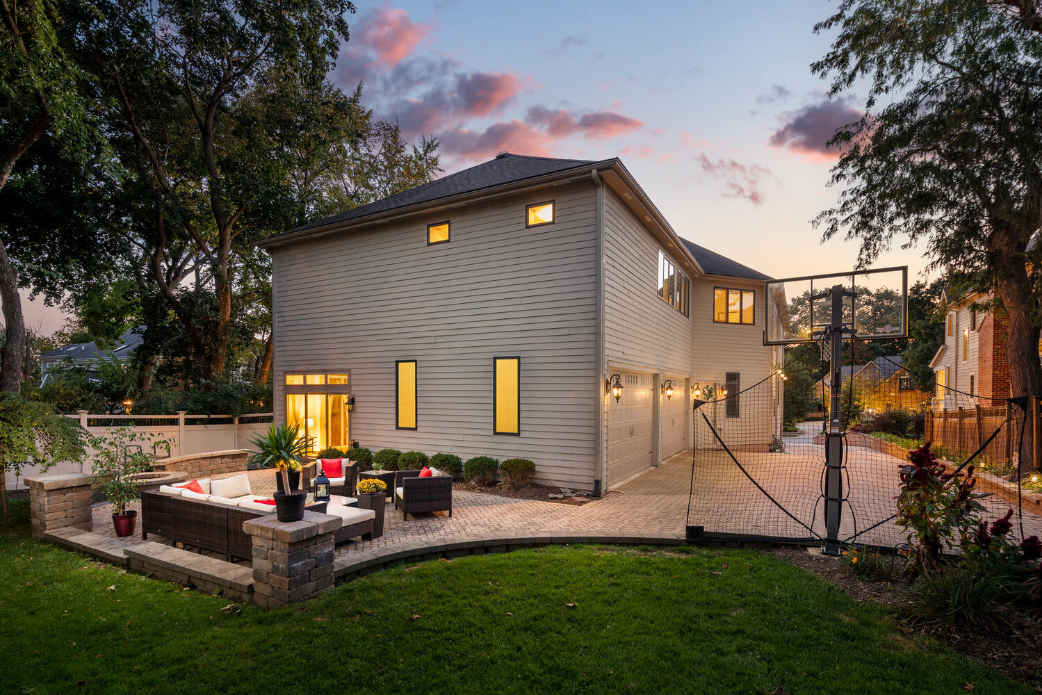 834 SANTA MARIA Drive