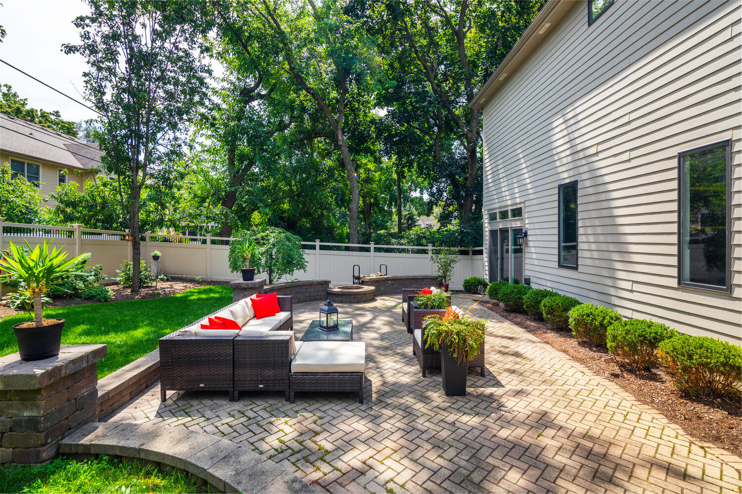 834 SANTA MARIA Drive