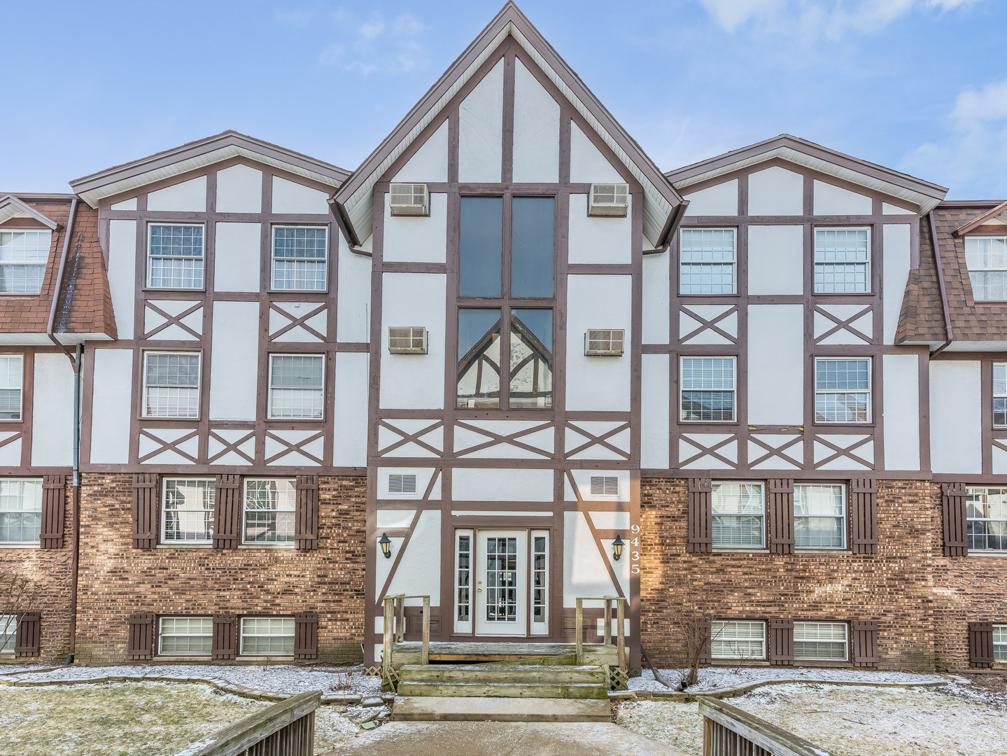 9435 S 86th Court
