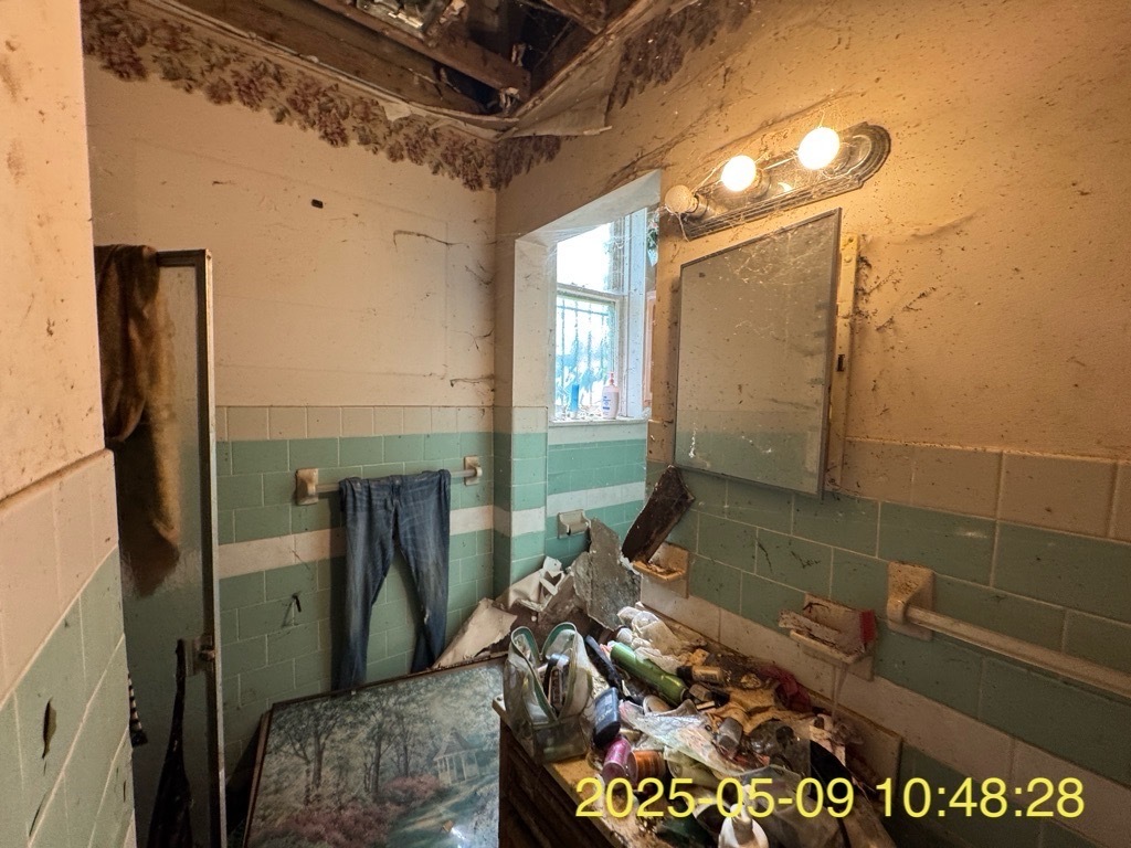 654 W 47th Street