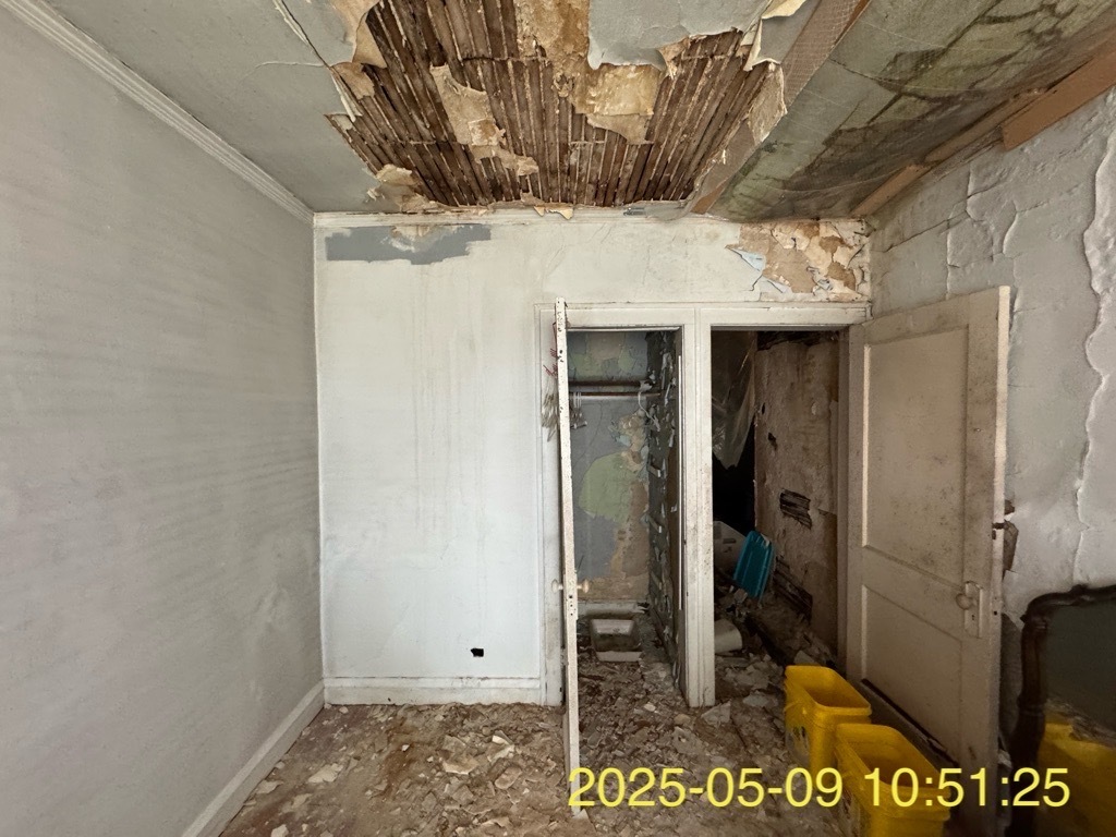 654 W 47th Street