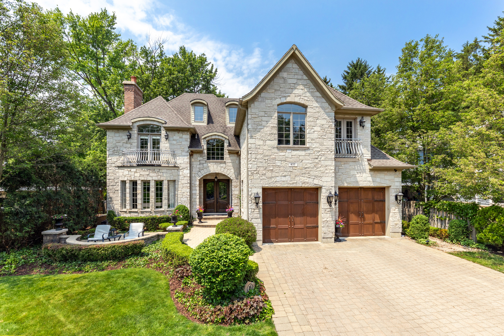655 Thornwood Drive