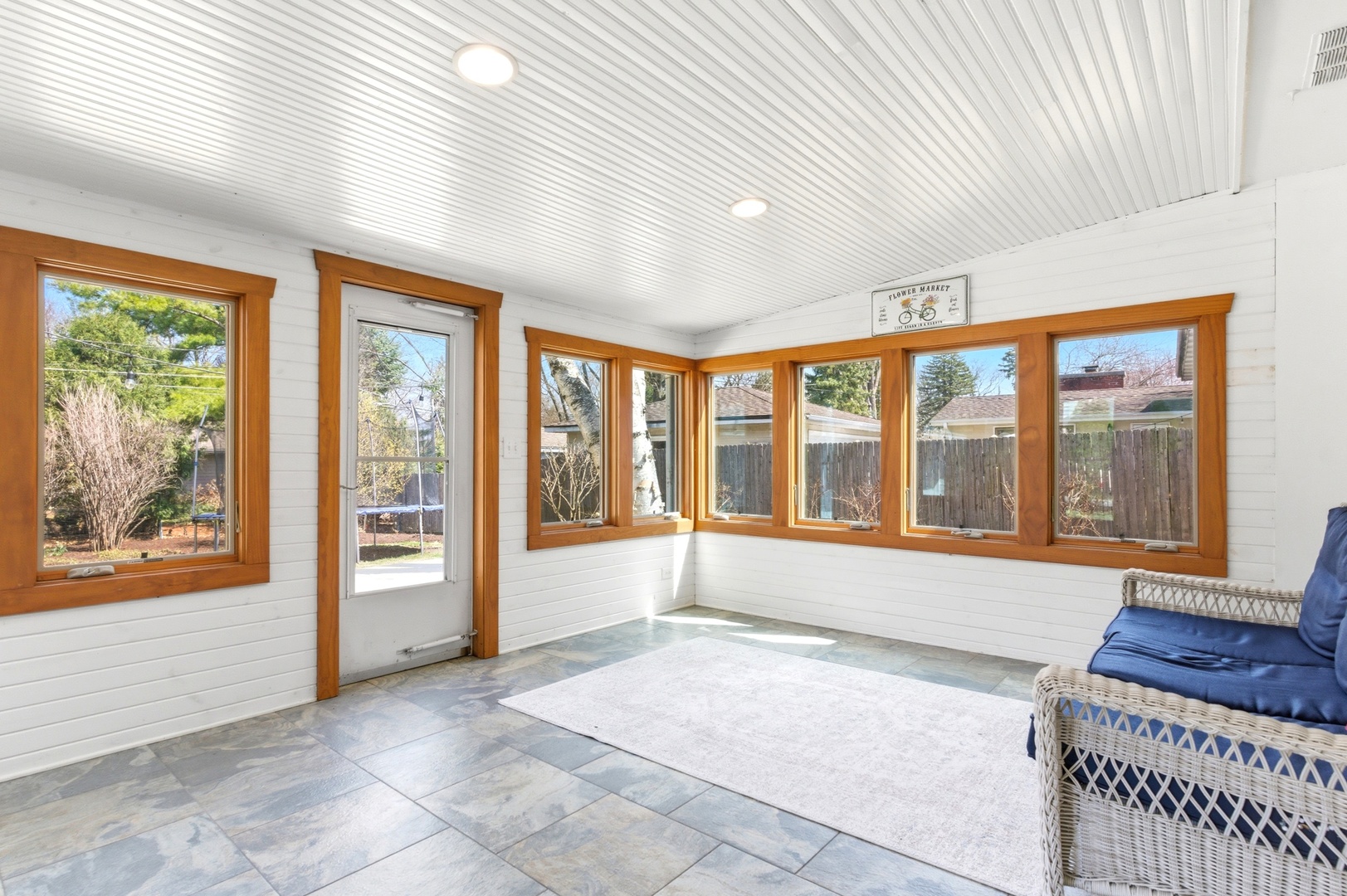 329 Tanoak Lane