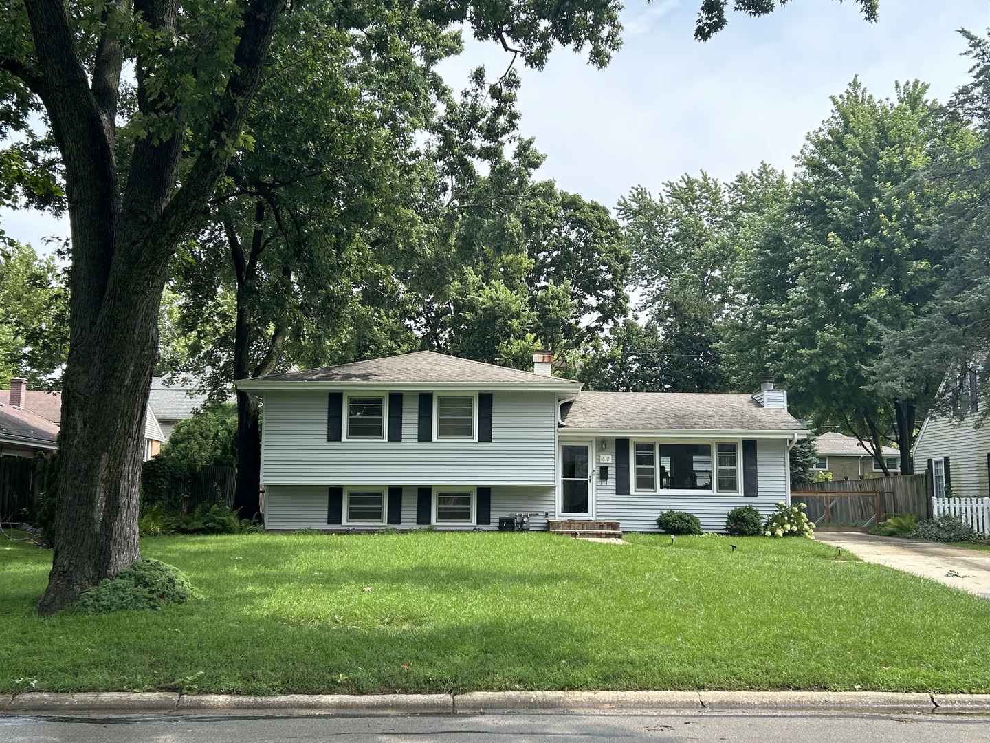 610 Sunset Drive