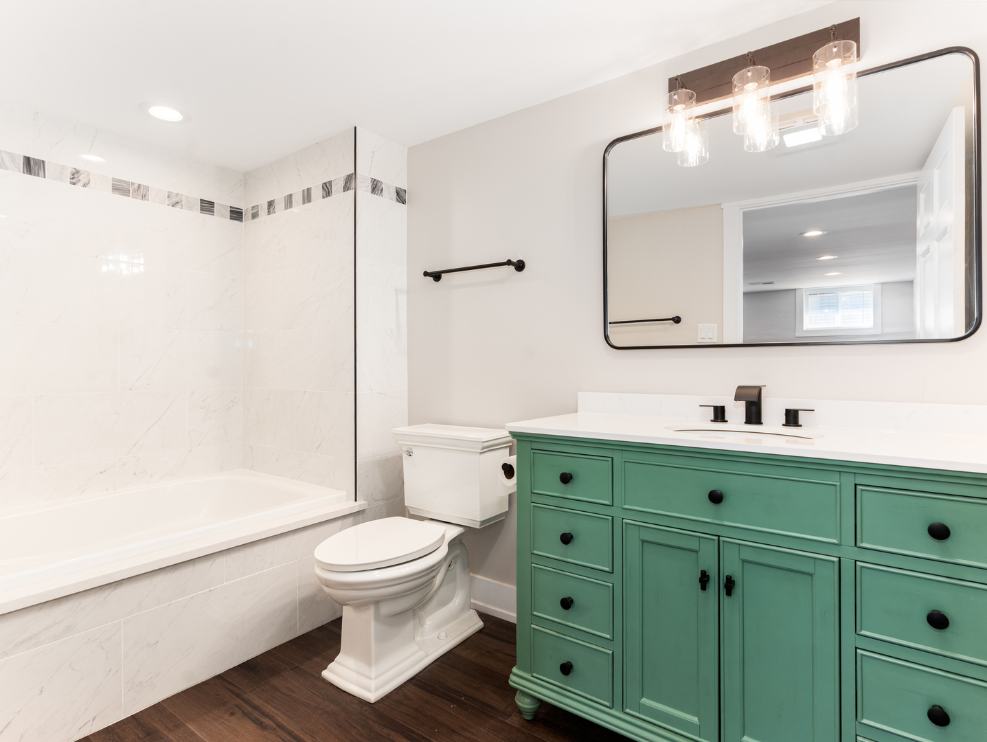 638 W 47th Street
