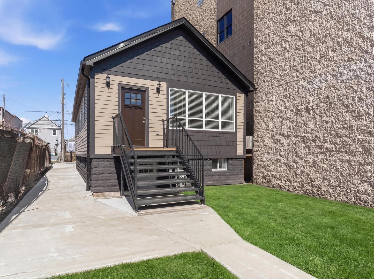 638 W 47th Street