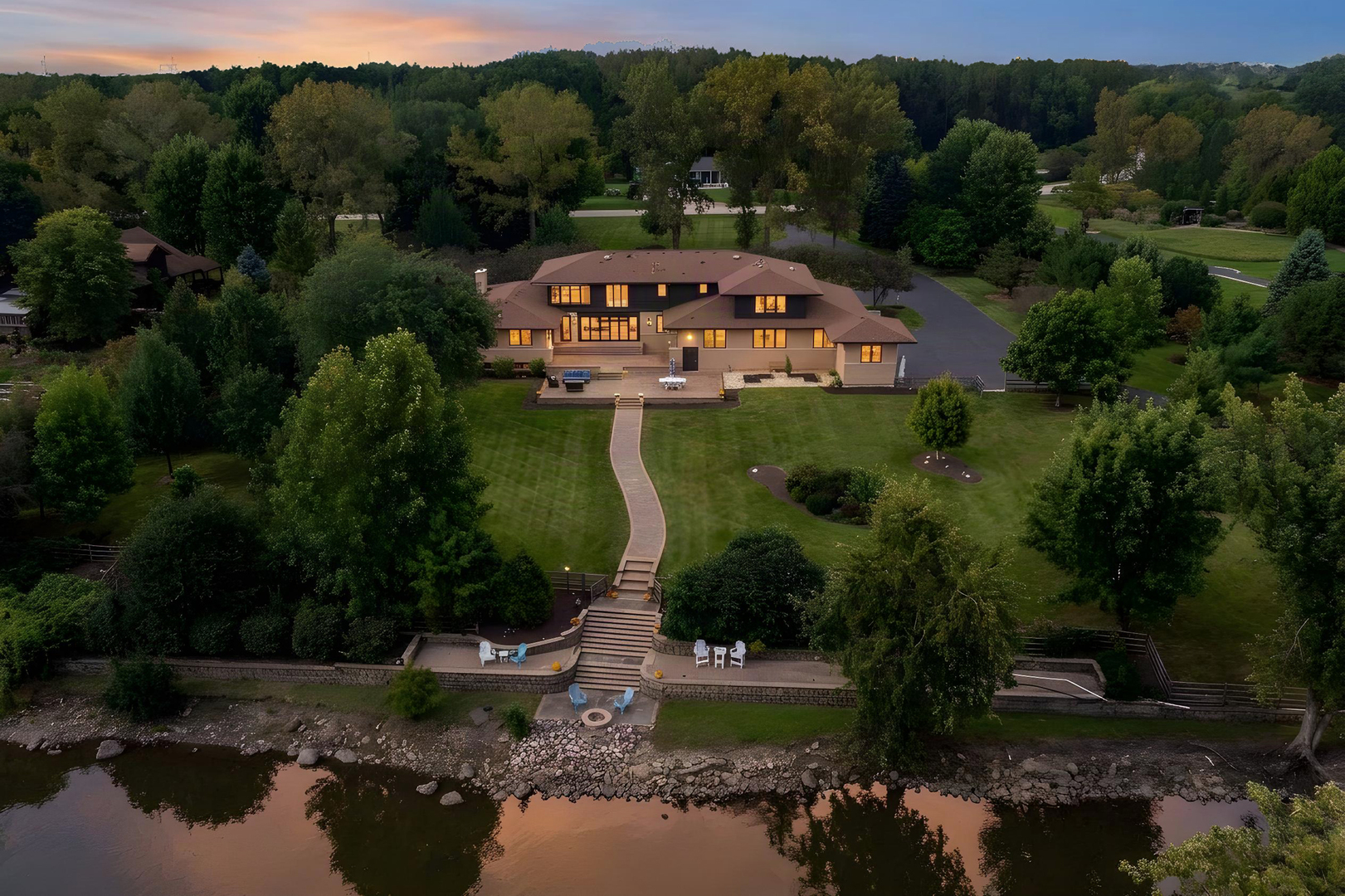 88 Riverwood Drive