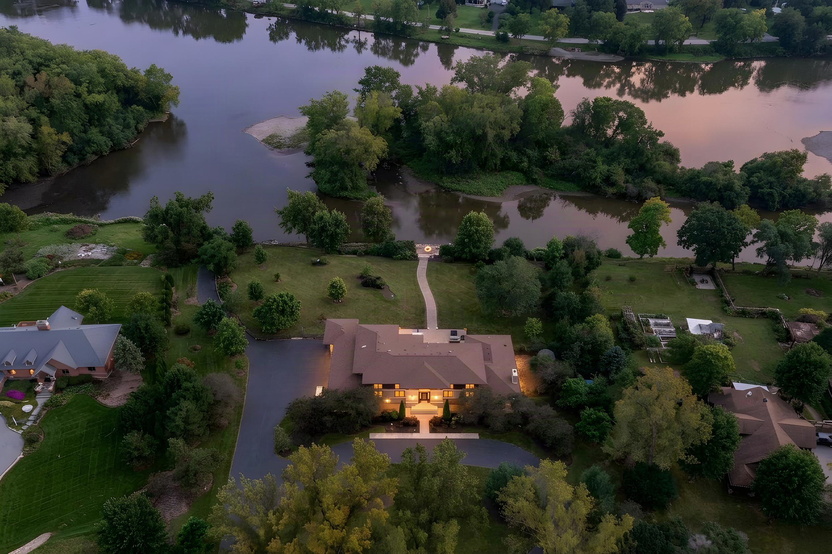 88 Riverwood Drive