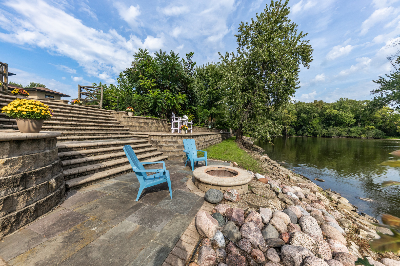 88 Riverwood Drive