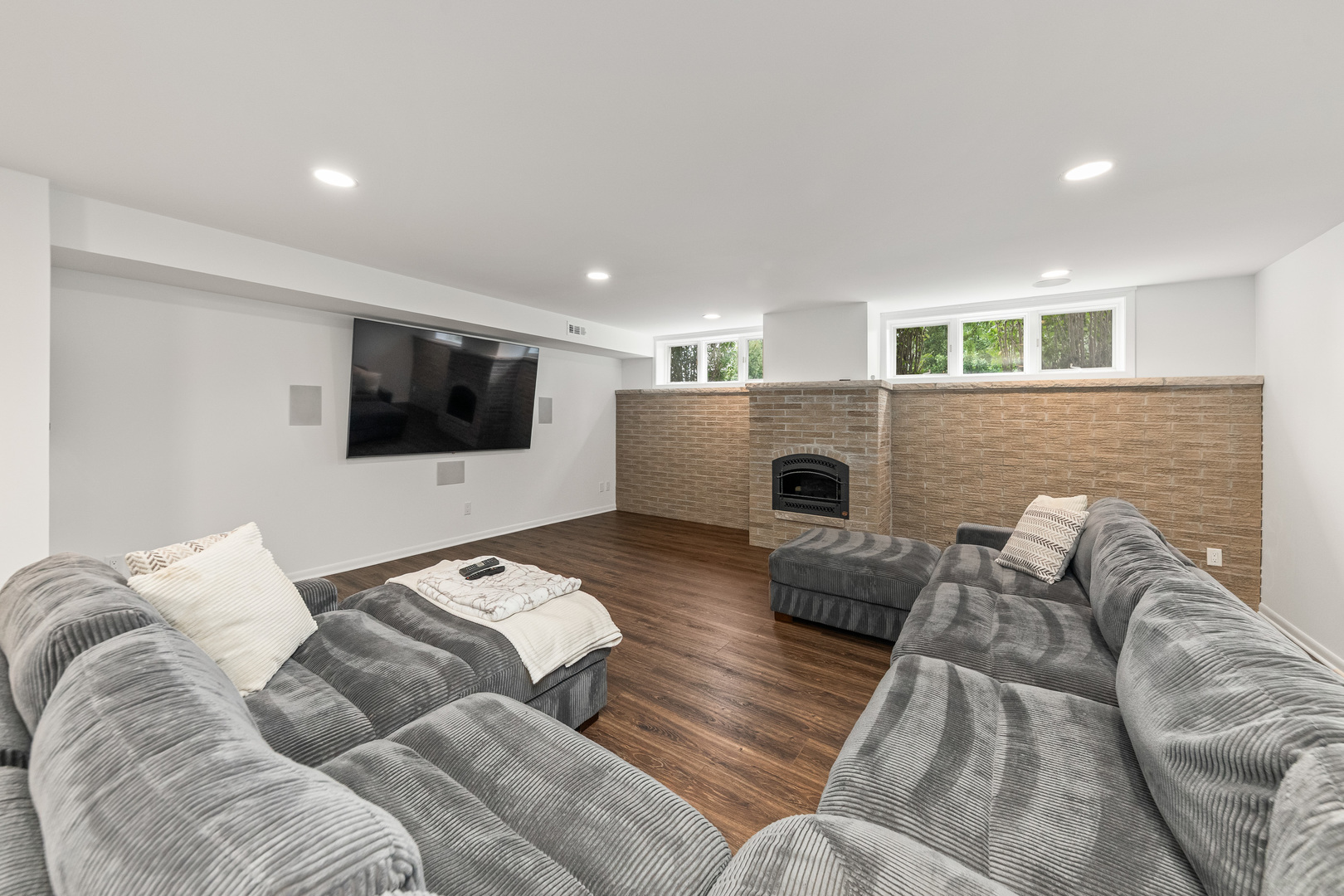 88 Riverwood Drive