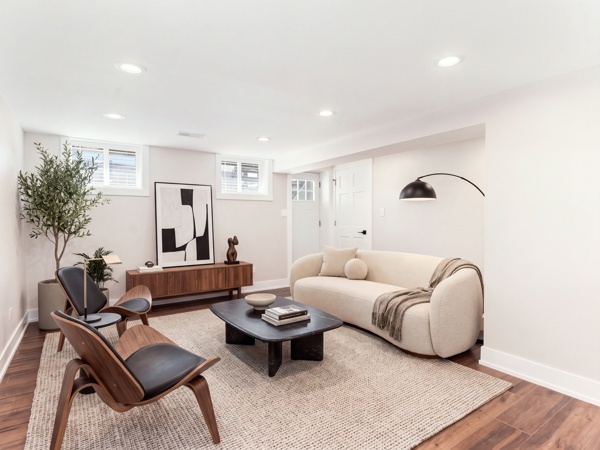 638 W 47th Street