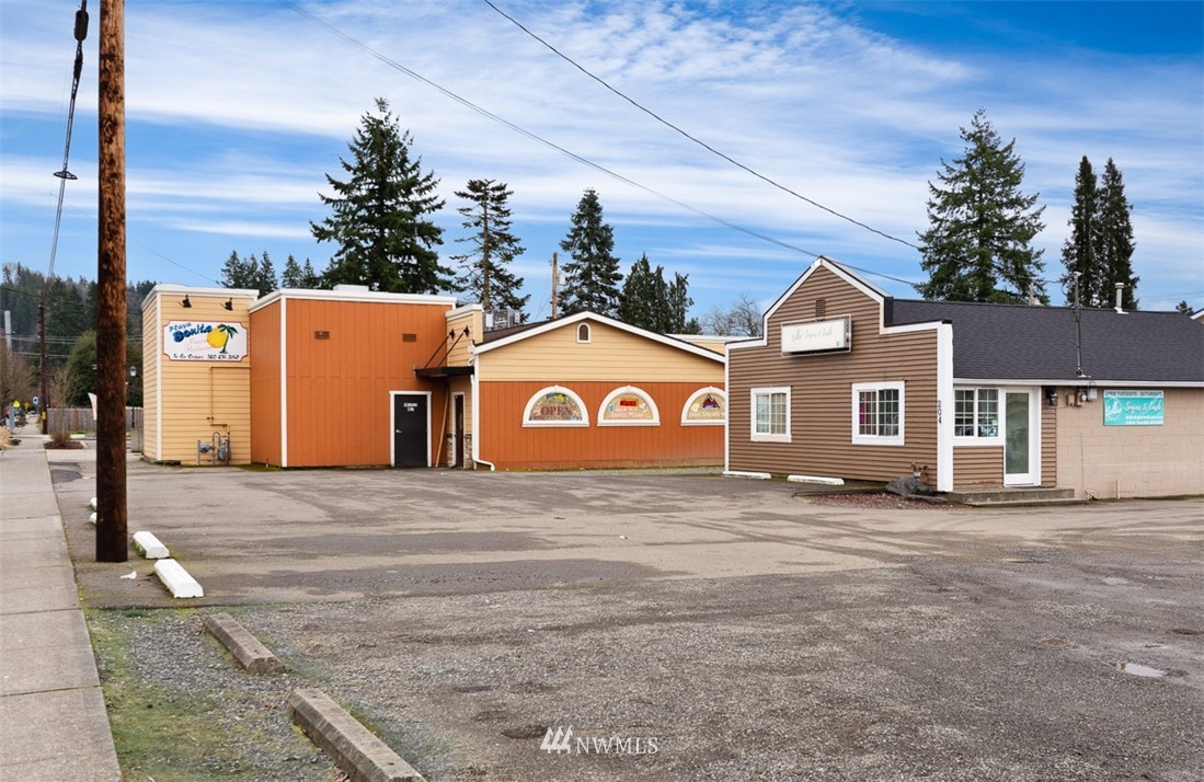 221 N Kentucky Avenue