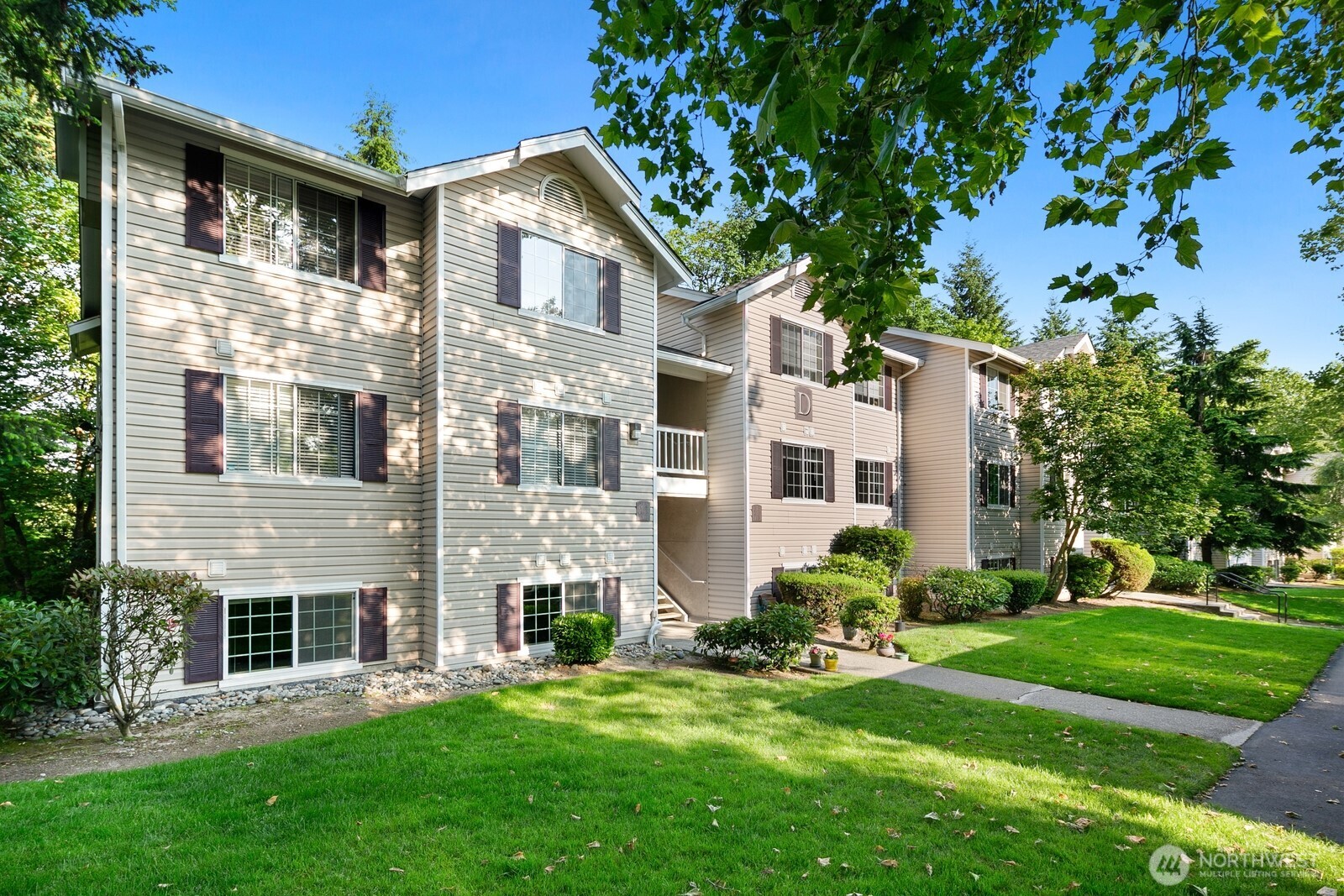 19230 Forest Park Drive NE Unit: D115