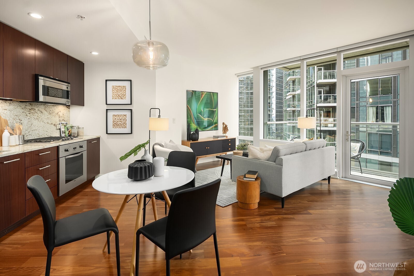 500 106th Avenue NE Unit: 1009