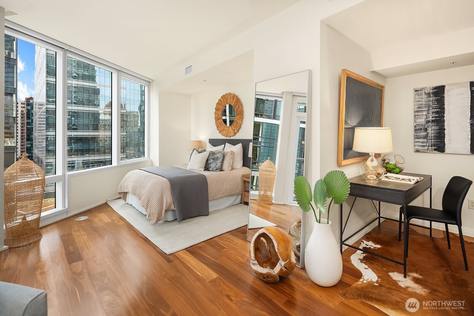 500 106th Avenue NE Unit: 1009