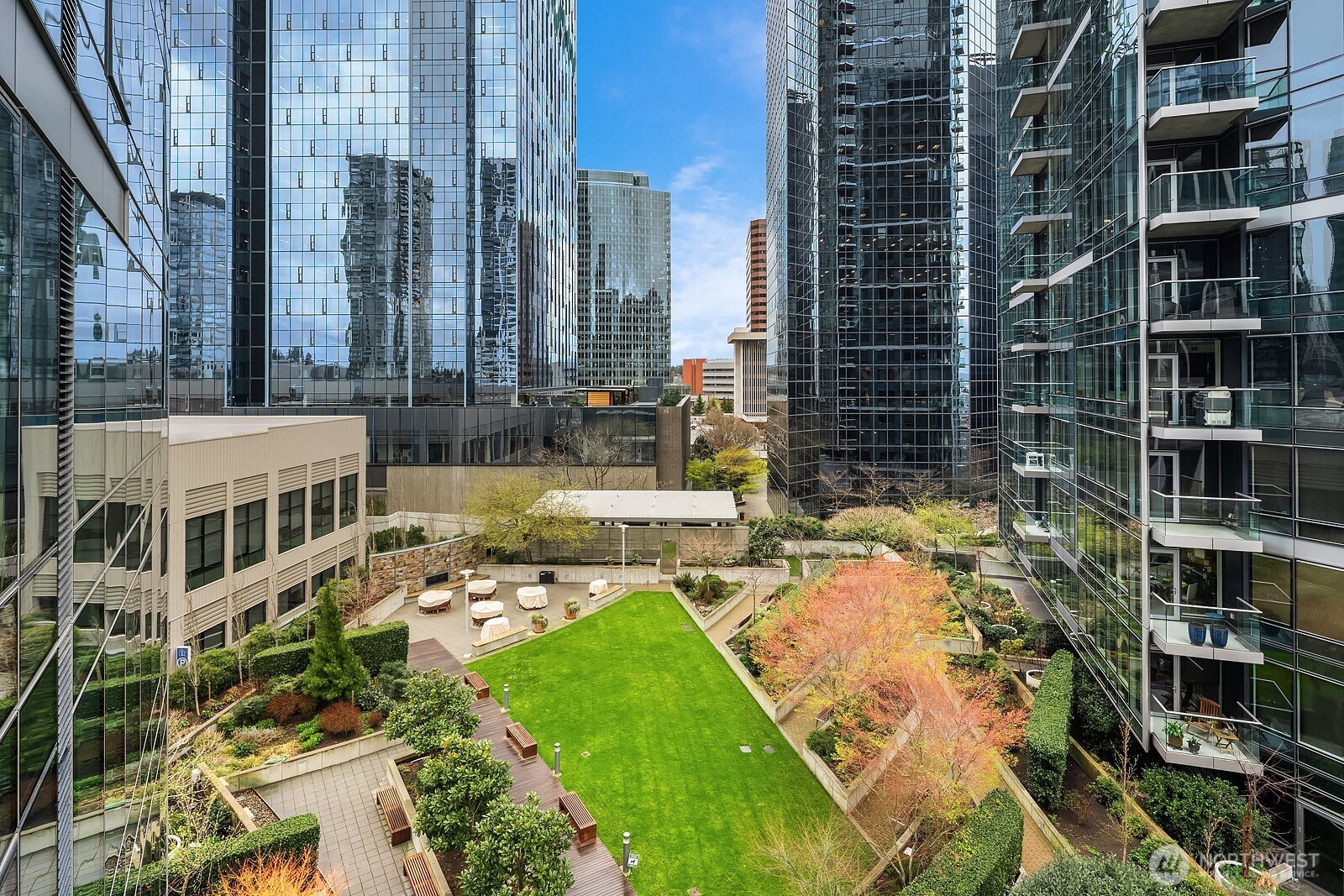 500 106th Avenue NE Unit: 1009