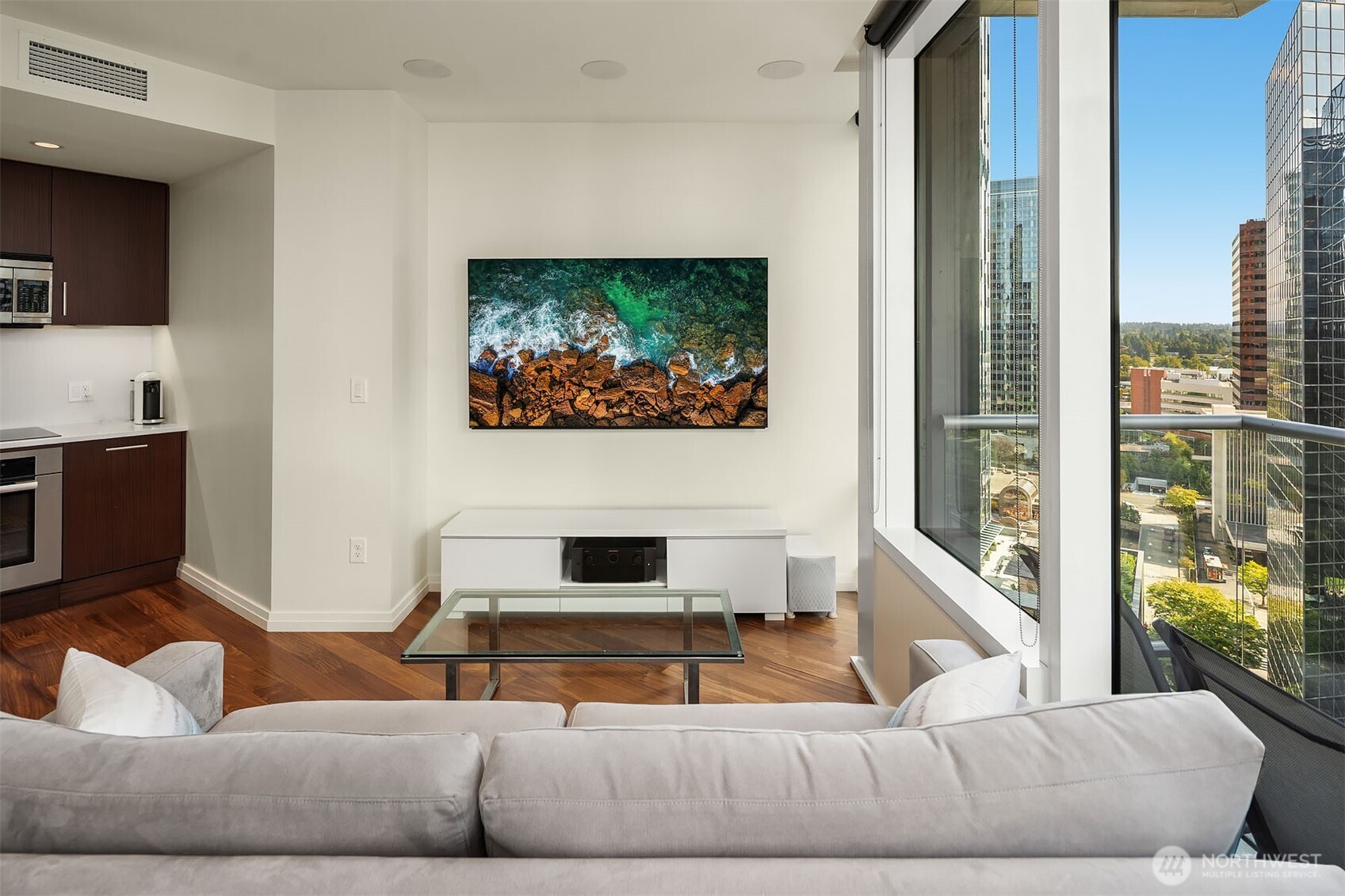 500 106th Avenue NE Unit: 2009