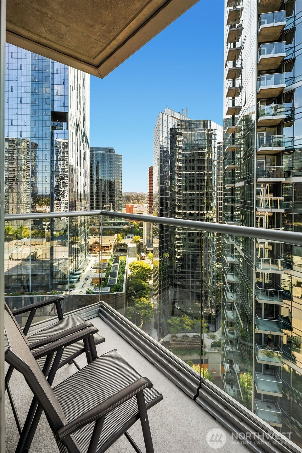 500 106th Avenue NE Unit: 2009